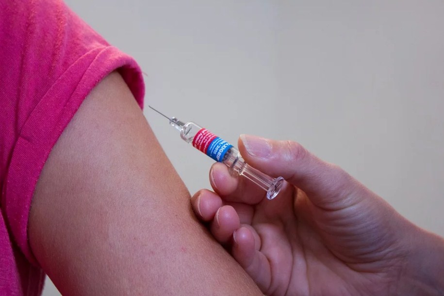 Опасны ли прививки?